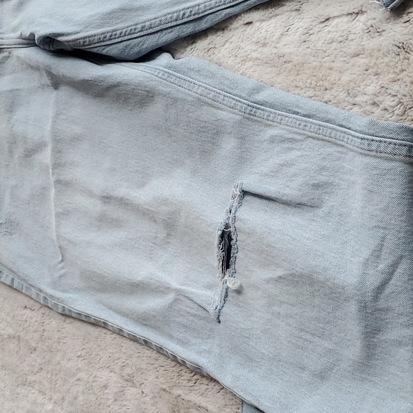 Elizabeth and James Light Wash High Rise Raw Edge Crop Blue Jeans Size 18 NWT - Picture 6 of 7